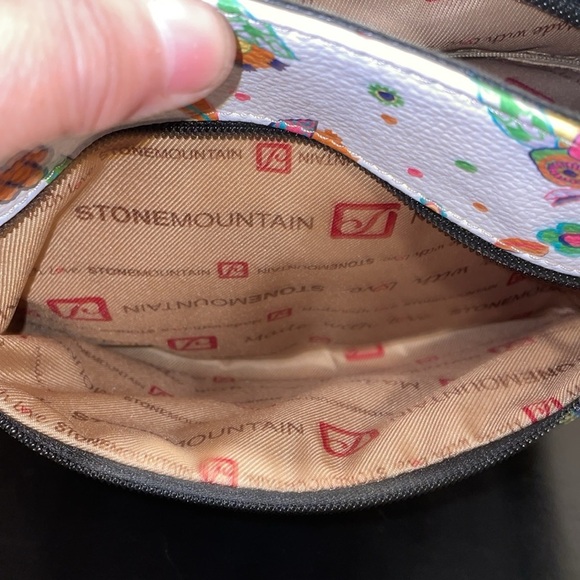 Stone Mountain Accessories White and Black Owl Tote - Picture 8 of 16